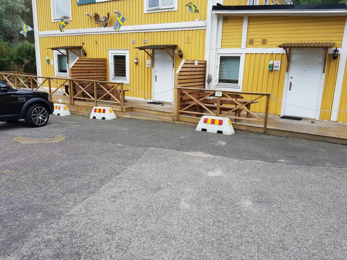 Motel E4 Kolmarden Apartments And Cottages Екстериор снимка
